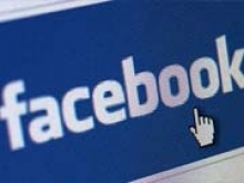 Акционер Facebook подал в суд на компанию