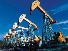 Нефть дешевеет на фоне роста буровой активности в США