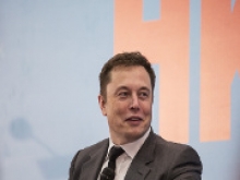 В США возбудили дело против главы Tesla Маска