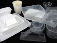 Великобритания введет налог на пластиковую упаковку из непереработанных материалов
