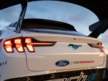 Семь моторов и 1400 "лошадей": Ford выпустил мощнейший электрокар в мире (фото)