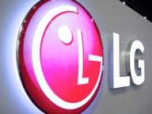 LG объявила цену и дату начала продаж "крылатого" смартфона Wing