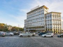 Против продажи гостиницы "Дніпро" подали сразу четыре иска