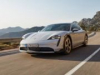 Электровнедорожник: Porsche анонсировала Taycan Cross Turismo (видео)
