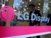 Чистая прибыль LG Display за год упала в 3,4 раза