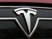 Tesla впервые получила прибыль четыре квартала подряд