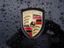 Главы Porsche вынуждены защищаться от инвесторов