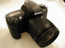 Продажи цифровых камер Nikon обрушились из-за смартфонов