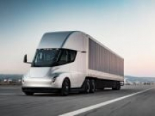 Электрогрузовик Tesla Semi будет запущен в производство в 2021